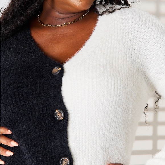 NEW Woven Right Two Tone Fuzzy Knit Button Front V-Neck Cardigan Sweater - Picture 2 of 10